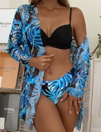 Bali | Bikiny s plážovým přehozem